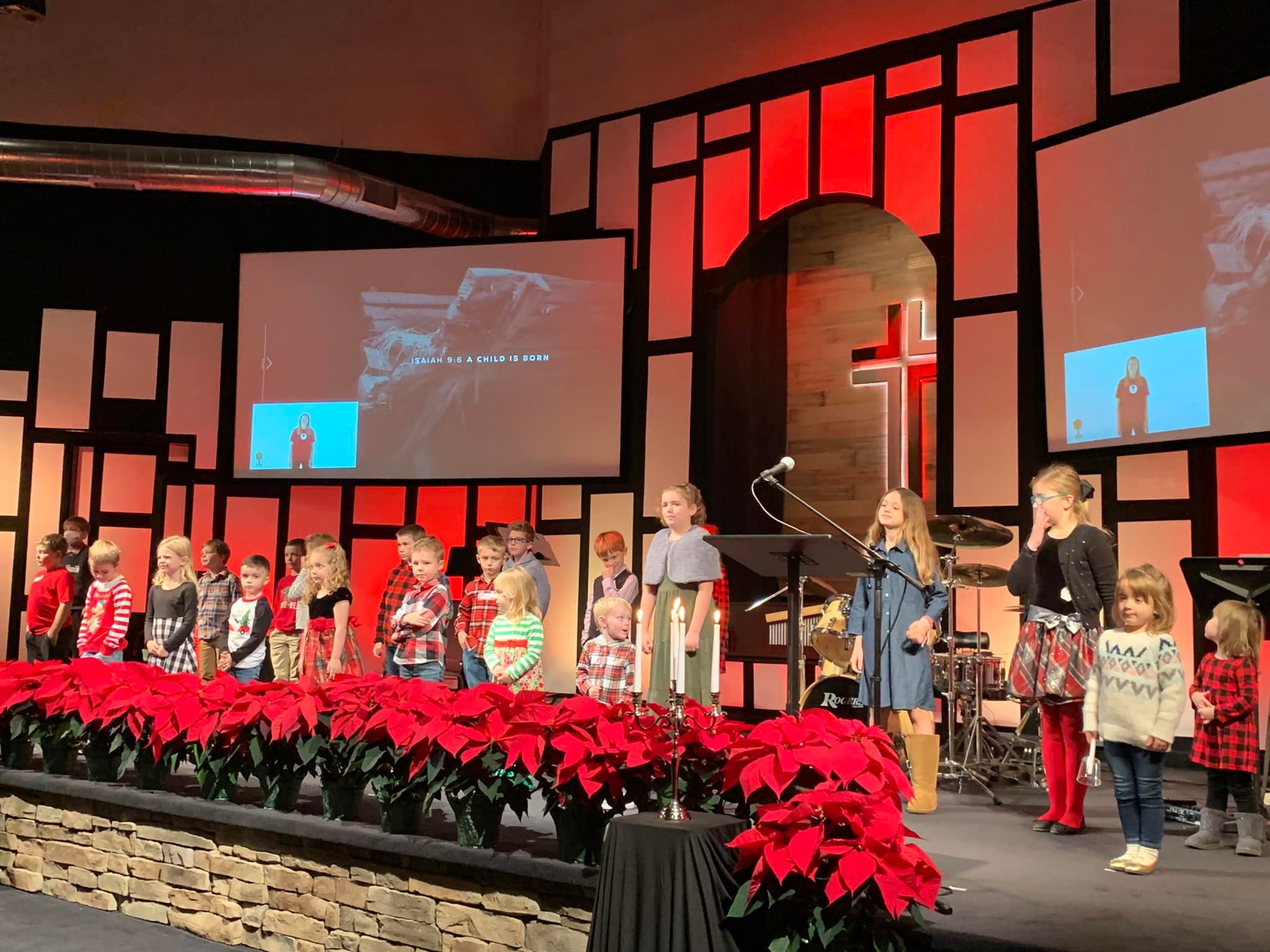 kids sing christmas